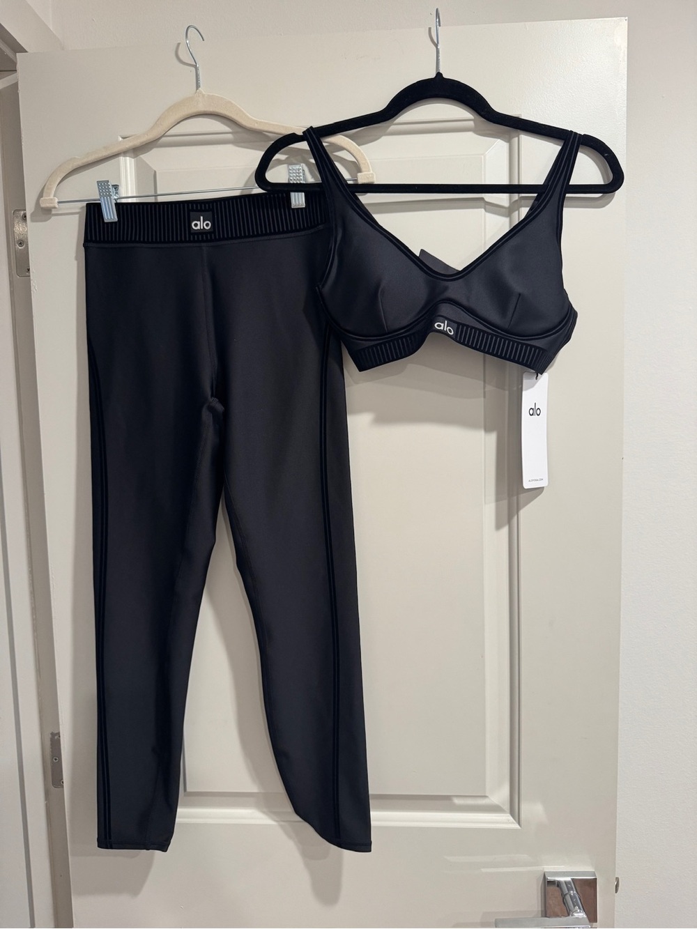ALO Yoga Black Sports Bra and Leggings Set